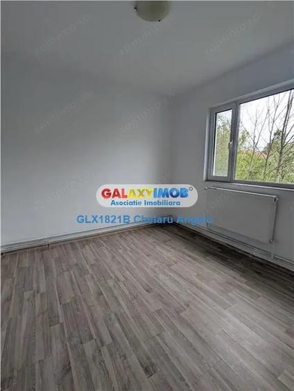 Casă cu 5 camere cu Teren 880 Mp în Siliștea Snagovului