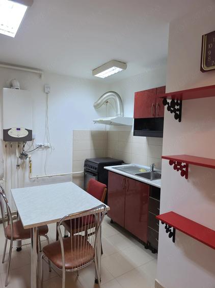 Proprietar inchiriez apartament 2 camere - 10
