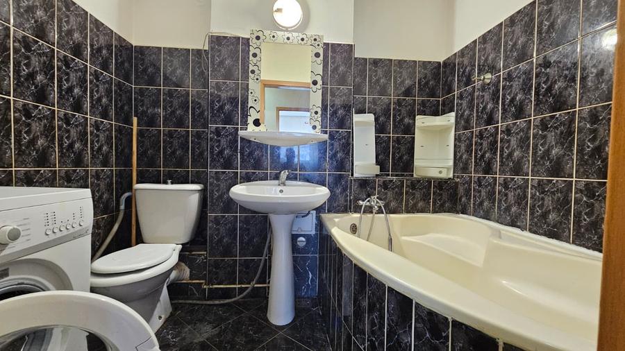 Apartament cu 2 camere decomandat în Centrul Civic