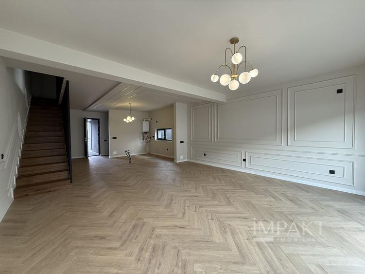Duplex cu 4 camere cu Canalizare în Chinteni