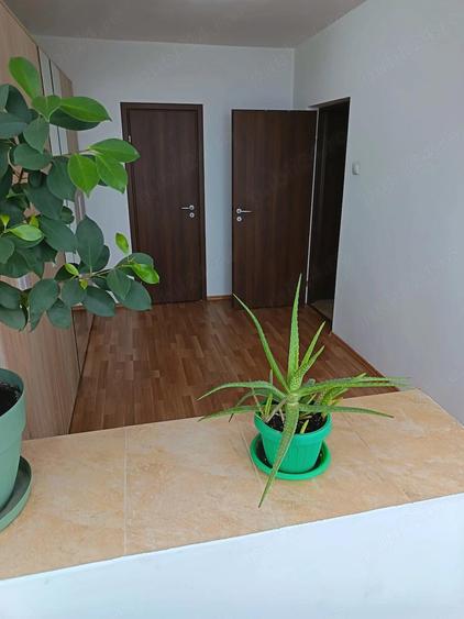 Apartament cu 4 camere decomandat în Gara de Nord