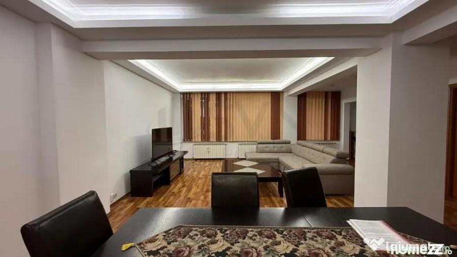 Casă cu 5 camere cu Teren 105 Mp în 1 Mai