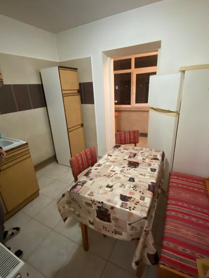 Garsonieră semidecomandată în Micro 3