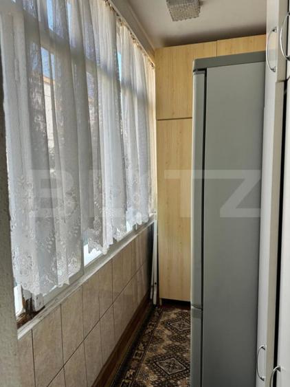 Apartament cu 4 camere decomandat în Central
