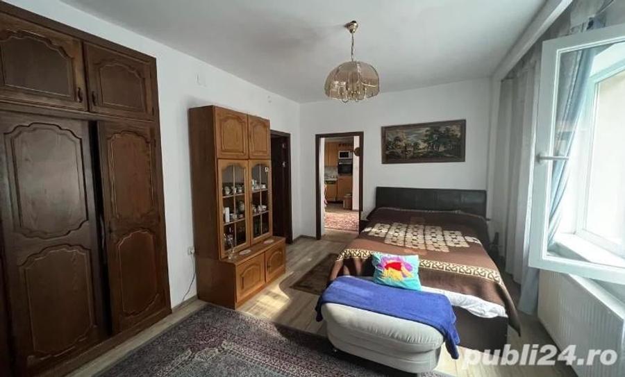 Casă cu 6 camere în Turda
