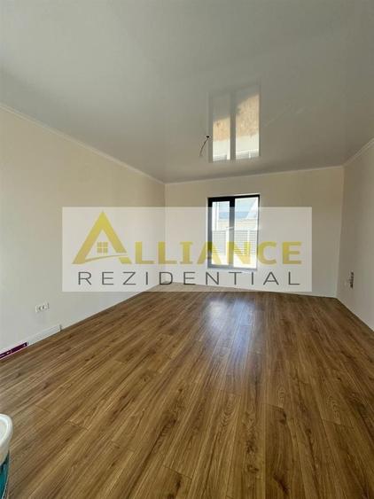 Casă individuală cu 5 camere decomandat cu Canalizare în Berceni