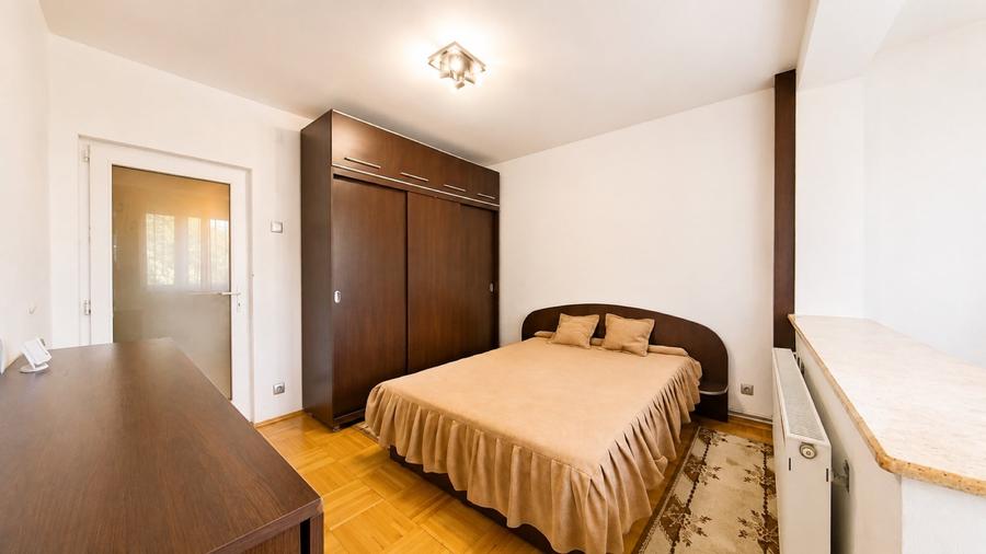 Apartament cu 2 camere decomandat, mobilat în Podgoria