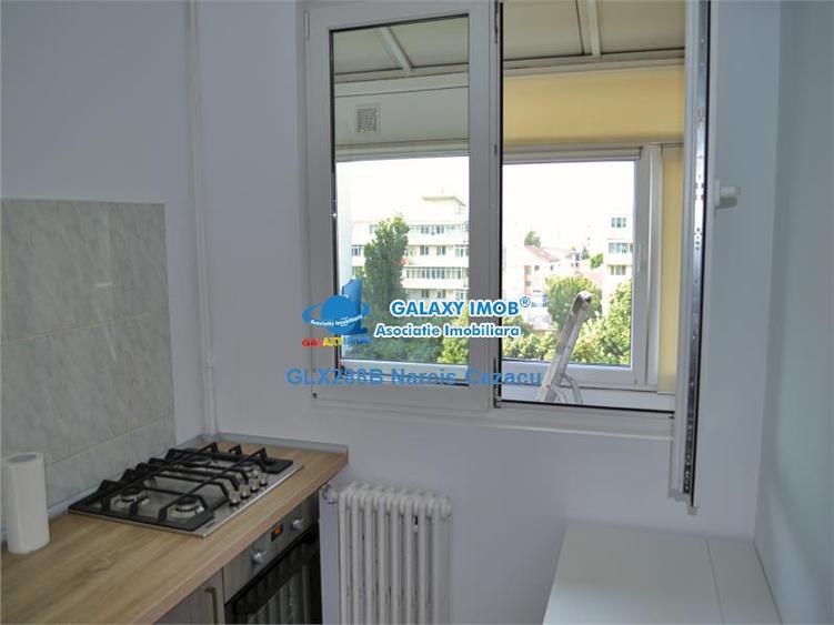 Apartament cu 2 camere semidecomandat, mobilat în Central