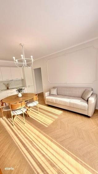 Apartament cu 3 camere semidecomandat în Florești