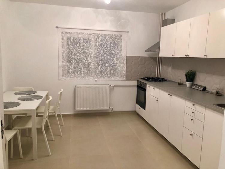 Apartament cu 2 camere decomandat în Vitan
