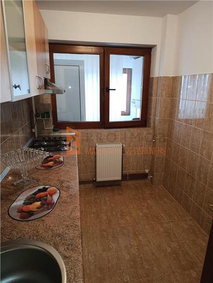 Apartament cu 2 camere semidecomandat, mobilat în Unirii Sud