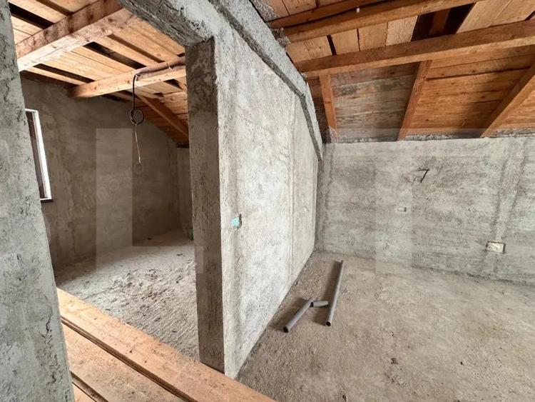 Casa la gri cu teren 1000mp cu priveli?te superba - Iazul Luizoaia - 5