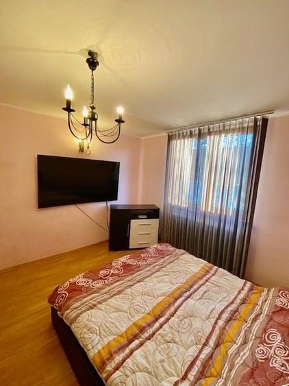 Casă individuală cu 7 camere cu Canalizare în Breaza