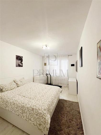 Apartament cu 3 camere semidecomandat, mobilat în Circumvalațiunii