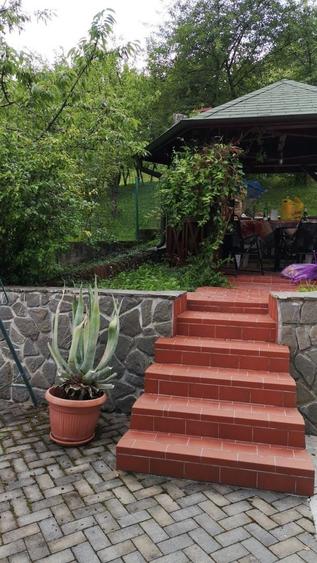 Casă individuală cu 3 camere cu Canalizare în Poiana Câmpina