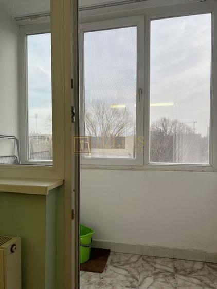 Apartament cu 2 camere semidecomandat, mobilat în Complex Studențesc
