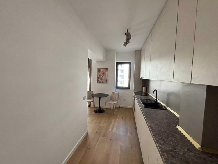 Apartament cu 2 camere, mobilat în Pipera