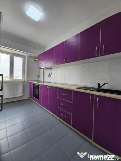 Apartament cu 4 camere decomandat în Dacia