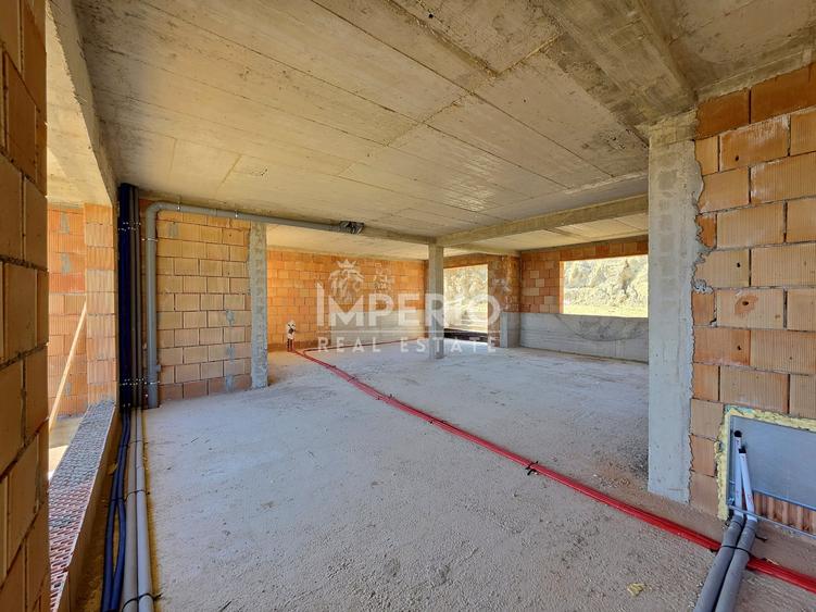 Duplex cu 5 camere cu Canalizare în Făget