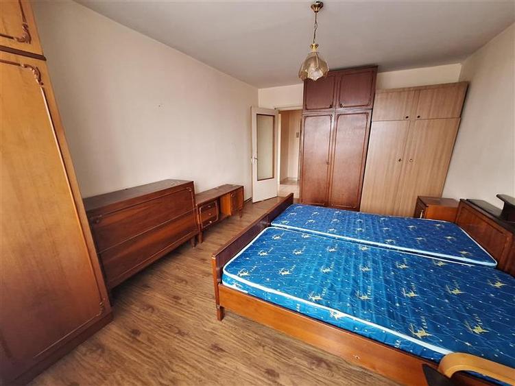 Apartament cu 3 camere decomandat în Orizont