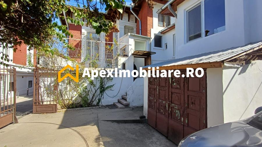 Apartament cu 5 camere decomandat, mobilat în Unirii