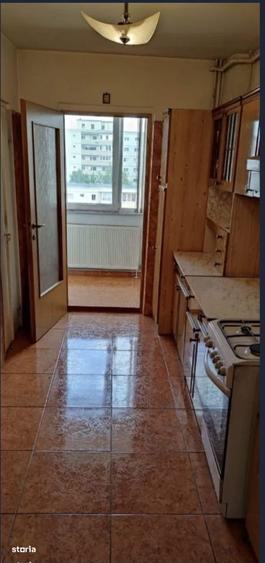 Apartament cu 3 camere decomandat, mobilat în Județean