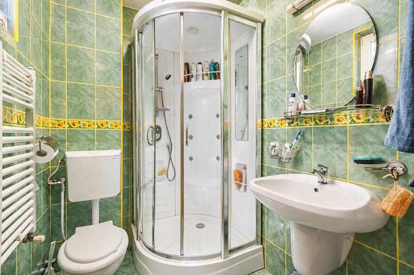 Casă individuală cu 6 camere cu Canalizare în Brâncoveanu