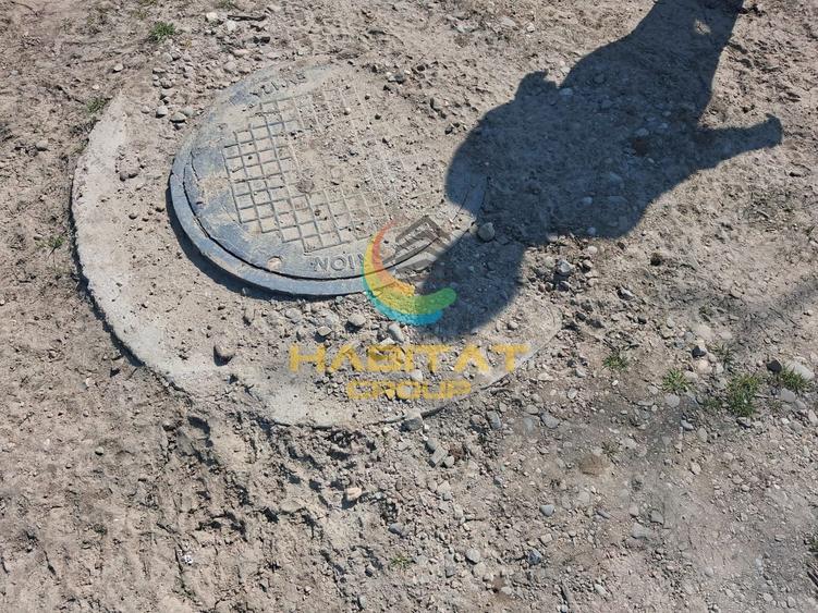 Teren Construcții intravilan de 3756 mp, în Est