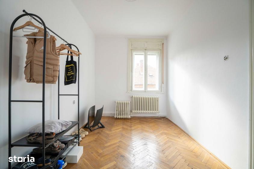 Apartament cu 4 camere în Ultracentral
