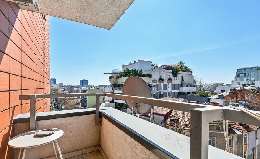 Apartament cu 3 camere decomandat în Victoriei