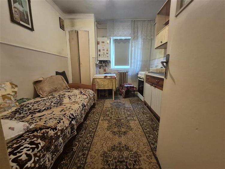 Apartament cu 2 camere decomandat în Dacia