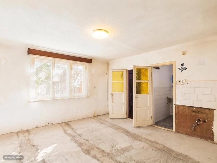 Casă cu Teren 328 Mp în Tileagd