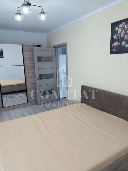 Apartament cu 3 camere decomandat, mobilat în Florești — fotografia 2