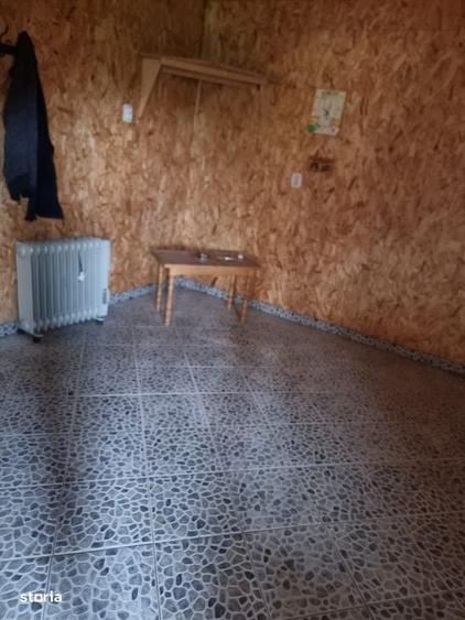 Casă cu 4 camere în Fetești
