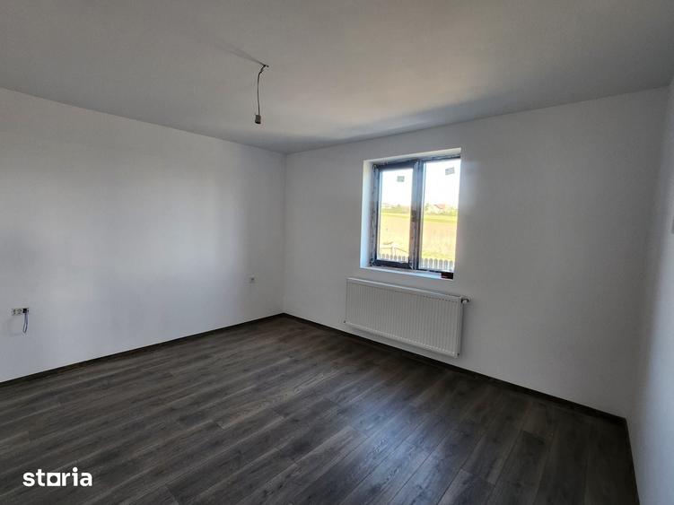 Casă cu 3 camere cu Teren 250 Mp în Mărgineni