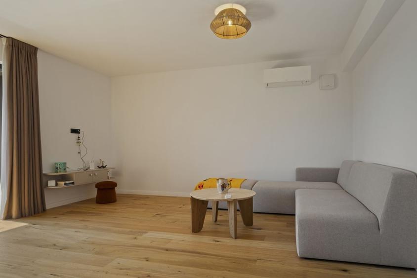 Apartament cu 3 camere decomandat, mobilat în Aviației