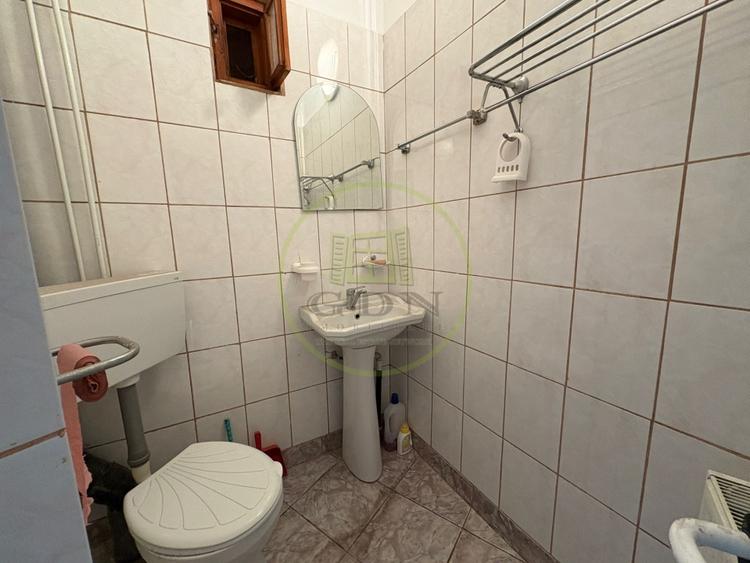 Casă individuală cu 5 camere cu Canalizare în Valea Rosie