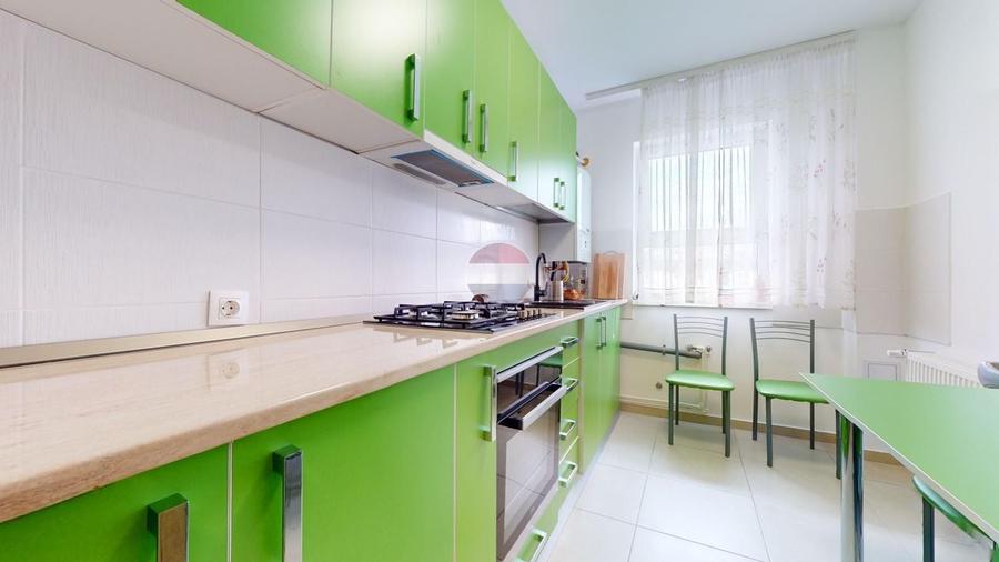 Apartament cu 2 camere decomandat, mobilat în Tractorul