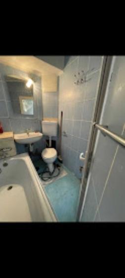 Inchiriez apartament cu 3 Camere - 3