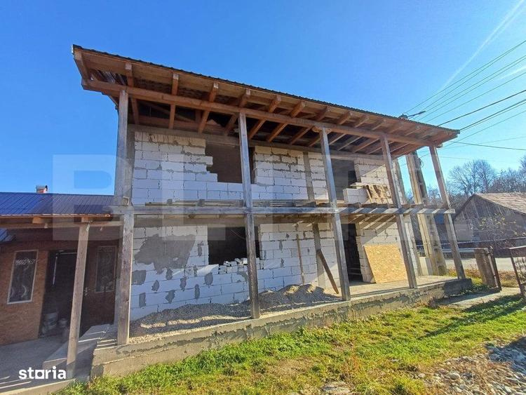 Casă cu 3 camere în Bretea