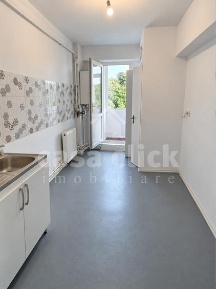 Apartament cu 3 camere decomandat în Gării