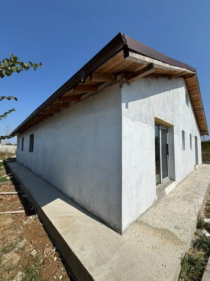 Casă individuală cu 4 camere cu Teren 800 Mp în Periș