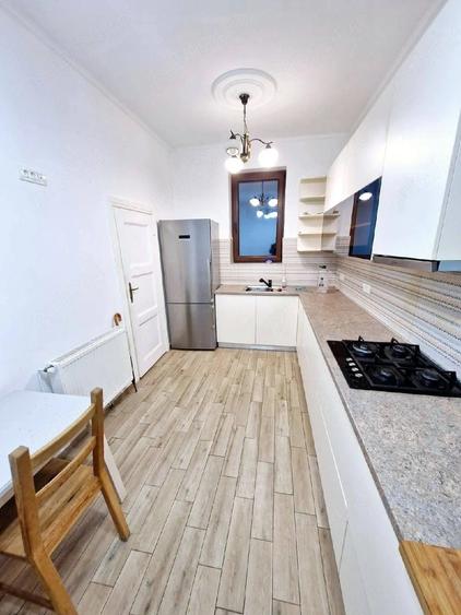 Casă cu 3 camere cu Teren 180 Mp în Vatra Luminoasă