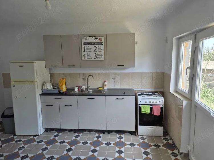Casă cu 4 camere în Valea Dragului
