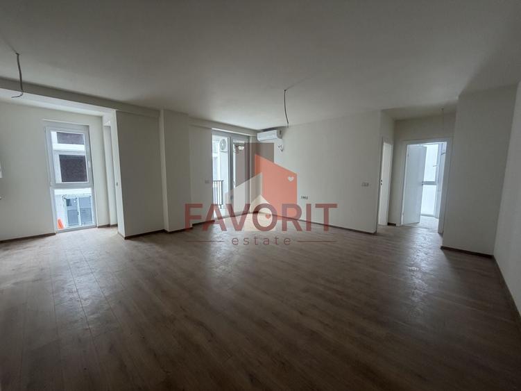 Apartament cu 3 camere decomandat în Aradului