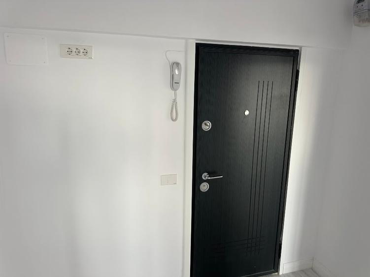 Apartament cu 3 camere decomandat în Banu Manta