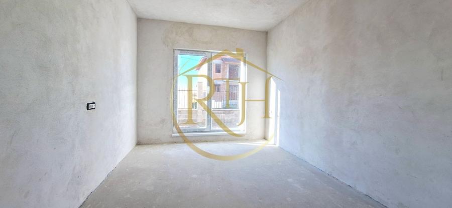 Duplex cu 4 camere cu Canalizare în Giroc