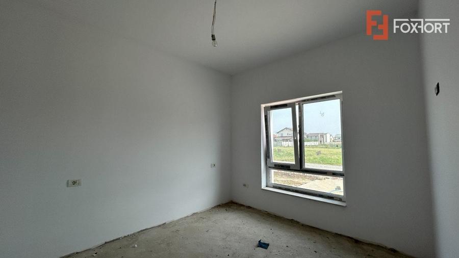 Duplex cu 5 camere cu Canalizare în Dumbrăvița