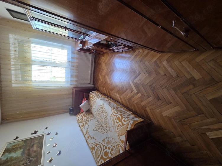 Apartament cu 3 camere semidecomandat în Cloșca