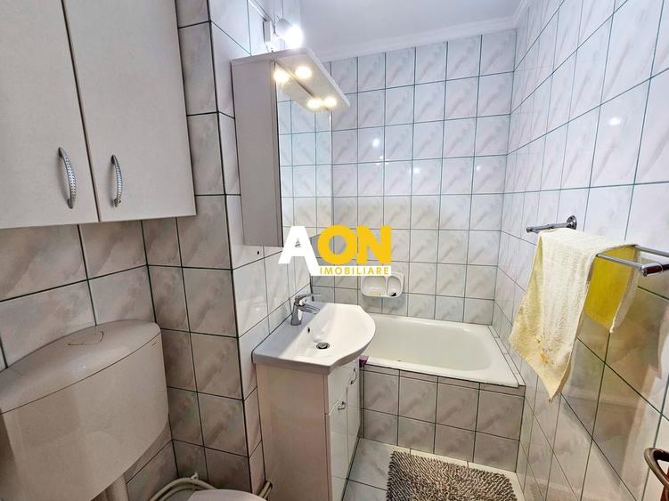 Apartament cu 3 camere decomandat, mobilat în Ampoi 1